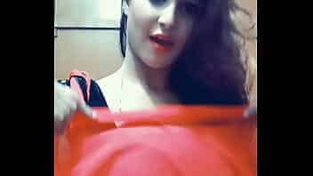 प्यार आजाये ऐसी लड़की पे जो इतनी hot है video