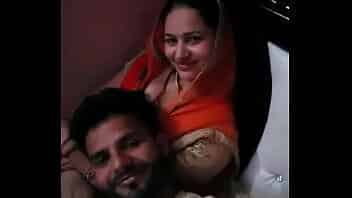 Desi girl fucked room hindi video
