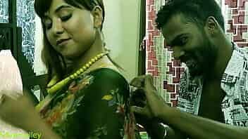 ऑफिस कर्मचारी के साथ सेक्स करने वाली देसी हॉट मल्किन !! गंदे ऑडियो के साथ video