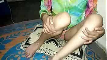 HOT DESI INDIAN GF POSING NUDE FOR BF - DESIXNXX.ORG video