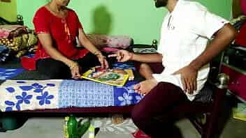 मास्टर जी ने लड़की का फायदा उठाकर जोरदार चुदाई की हिंदी में video